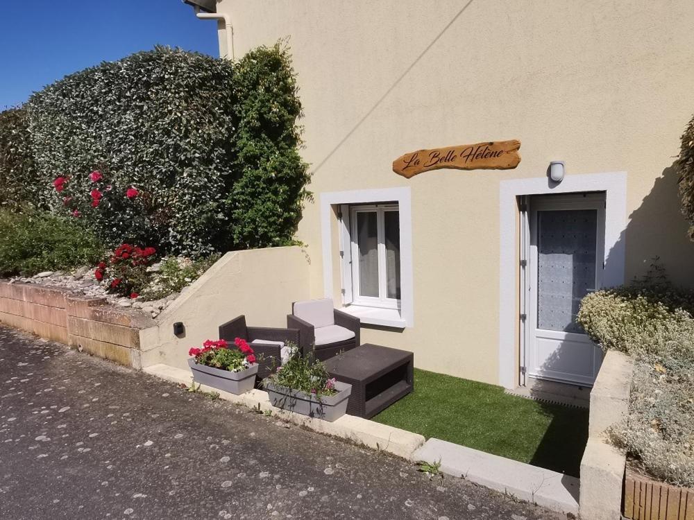 Gite - Chambres D'Hotes La Belle Helene Bressuire Kültér fotó