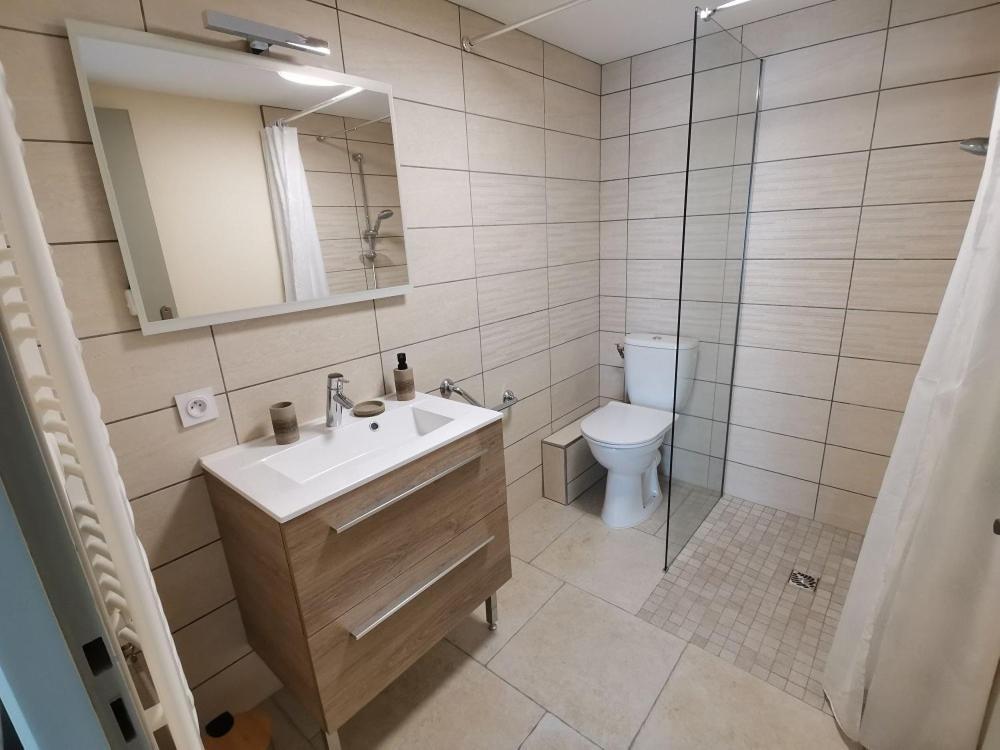 Gite - Chambres D'Hotes La Belle Helene Bressuire Kültér fotó
